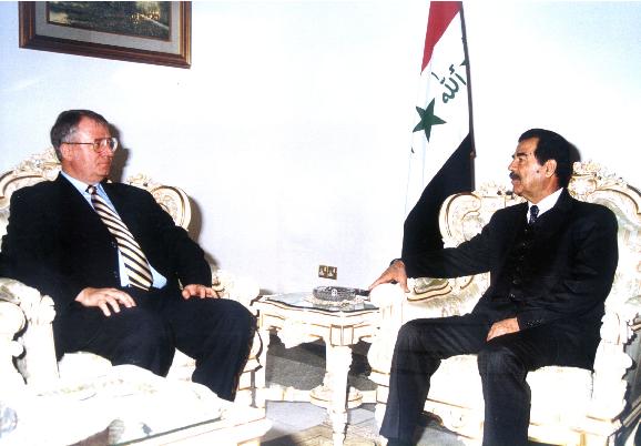 http://misha.blog.rs/gallery/2283/seselj%20i%20sadam.JPG